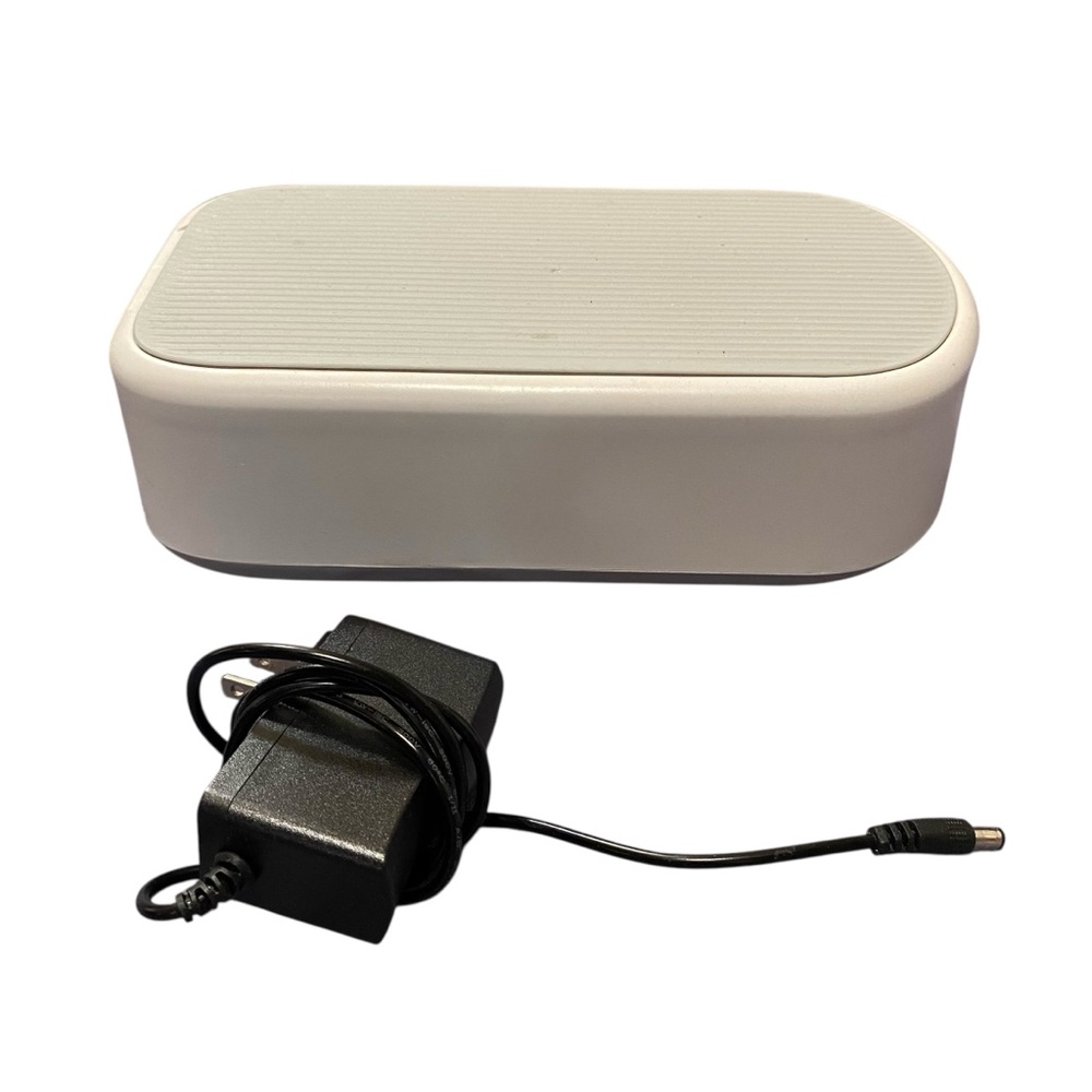 Ultrasonic Jewelry Ring Cleaner Cleaning Assistant White with Black Charger